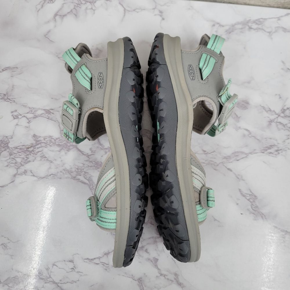 Keen Women's Sandals - Light Gray with Mint Straps - Picture 4 of 12